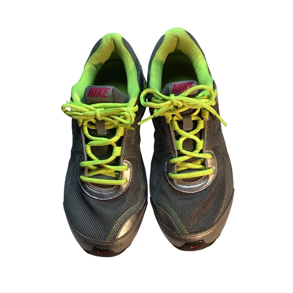 Nike Reax Run 7 Running Shoes Womens 9 Silver Volt Neon Athletic Gym Sneaker